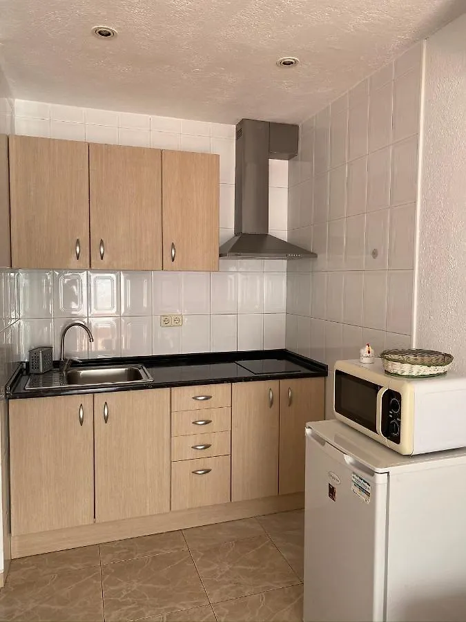 Apartamentos Mitus Canet De Mar 0*,