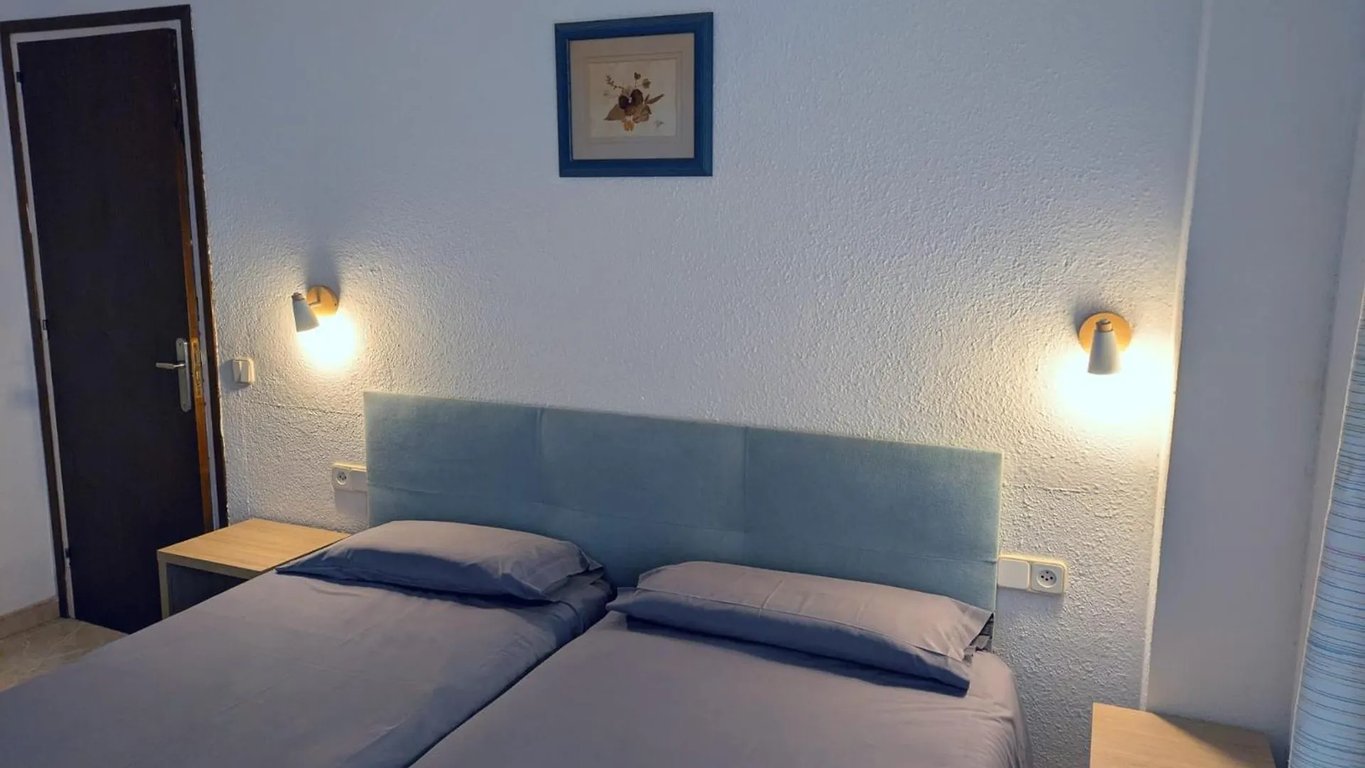 Apartamentos Mitus Canet De Mar İspanya